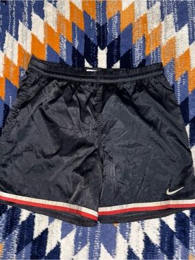 Vintage Nike Shorts men’s basketball outdoor old tag large